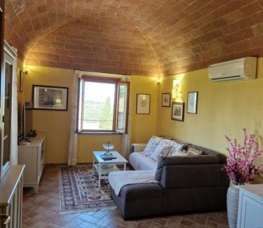 Fabbrica Apartment | Country Apartment with View of the Tuscany Hills