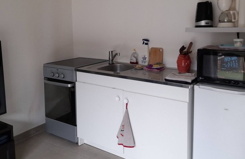 Neoules Cottage | 🌞 Country charm close to the Var beaches or watering holes. 😊