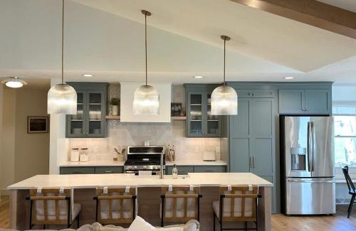 Winesburg House | Country Comfort with Pool Family & Groups