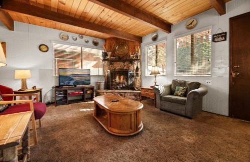 Big Bear House | Country Cottage - Near Hiking Trails, Fireplace, Deck, Barbecue