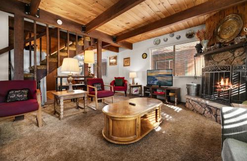 Big Bear House | Country Cottage - Near Hiking Trails, Fireplace, Deck, Barbecue