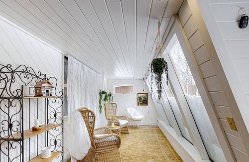 Morrisville Cottage | Country Cottage with Deck, Sunroom/Patio, W/D, & Free WiFi - Dog-Friendly