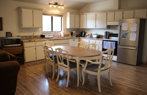Newcastle Other | Country Farmhouse On 40 Acre Working Cattle Ranch Near Wineries and Hiking