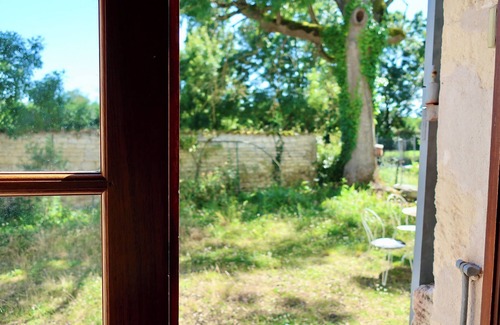 Saint-Saturnin-du-Bois House | Country house in the heart of nature. Pets welcome, ideal for families!