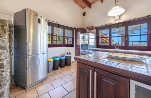 Sant Llorenc des Cardassar Villa | Country Home Can Parpal with Mountain View, Pool, Wi-Fi, A/C & Garden
