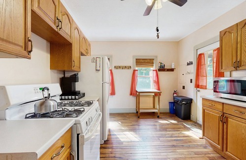 Jefferson House | Country home w/stream, yard, garden, snowmobile access, nr Santa's Village