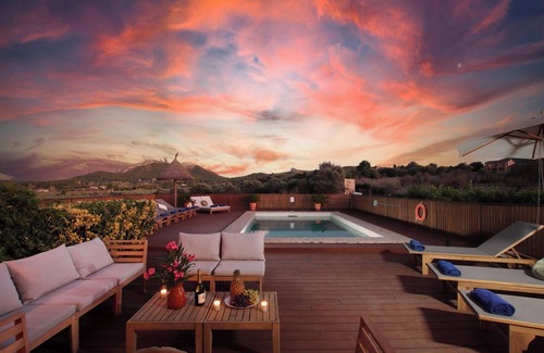 Alcudia Villa | Country House 'Ca Sou' with Private Pool, Wi-Fi and Air Conditioning