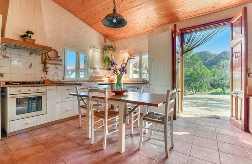 Pedreguer House | Country House 'El Castellet De L'Ocaive' with Mountain View, Wi-Fi and Air Conditioning