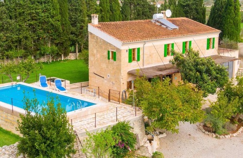 Maria de la Salut Villa | Country House 'Vinya des Compte' with Pool, Garden and Wi-Fi