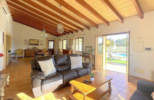 Maria de la Salut Villa | Country House 'Sa Vinya De Montblanc' with Mountain View, Wi-Fi and Air Conditioning
