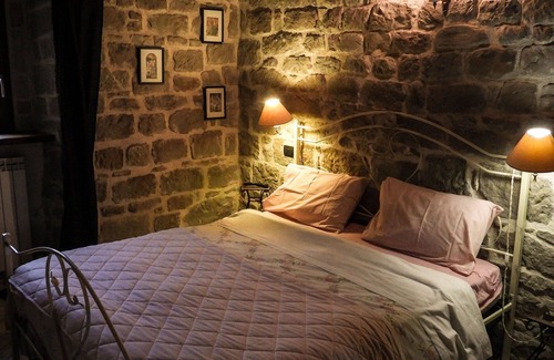 Roccafluvione Other | Country House/Farm House in Forcella with 2 bedrooms sleeps 5