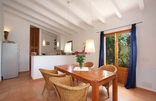 Alcudia Cottage | Country House 'Finca Can Xanet' with Mountain Views, Wi-Fi and Air Conditioning