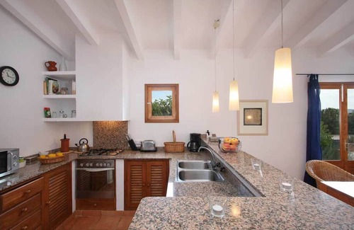 Alcudia Cottage | Country House 'Finca Can Xanet' with Mountain Views, Wi-Fi and Air Conditioning