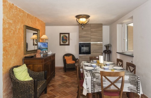 Camaiore House | Country house in the Tuscan hills with private pool