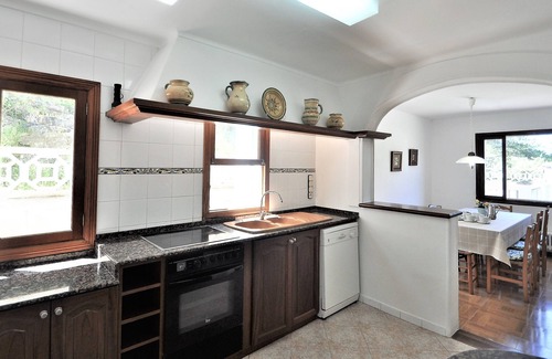 Esporles Villa | Country House 'Las Encinas' with Private Pool, Wi-Fi and Air Conditioning