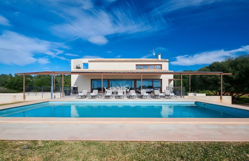 Alqueria Blanca Villa | Country House 'Maimo' with Private Pool, Wi-Fi and Air Conditioning