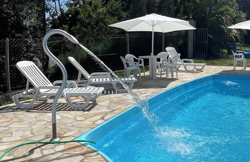 Cotia Cottage | Country house near São Paulo and 15 minutes from Embu downtown. Swimming pool.