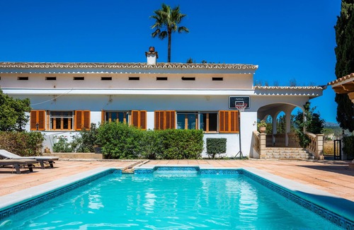 Sa Pobla Villa | Country House 'Son Valentí' with Mountain View, Wi-Fi and Air Conditioning