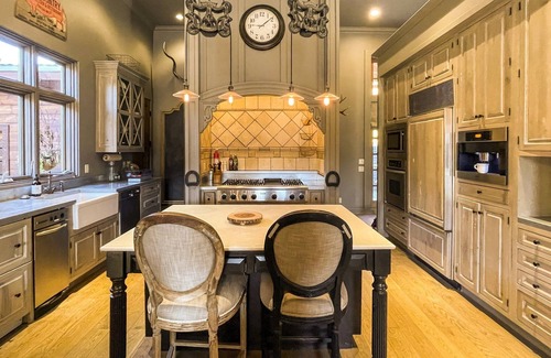 Twisp House | Country House with pool and hot tub on river