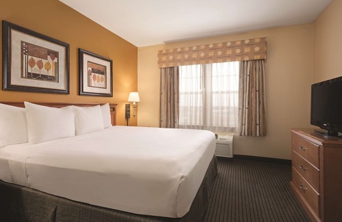 Elk Grove Village Hotel | Country Inn & Suites by Radisson, Elk Grove Village/Itasca