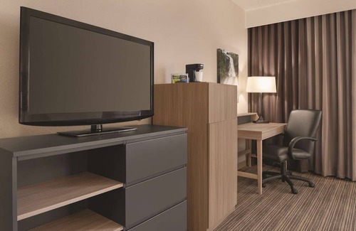 Eagan Hotel | Country Inn & Suites by Radisson, Eagan, MN