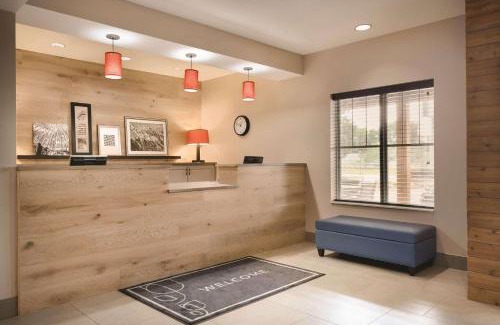 Brooklyn Center Hotel | Country Inn & Suites by Radisson, Brooklyn Park - Brooklyn Center, MN
