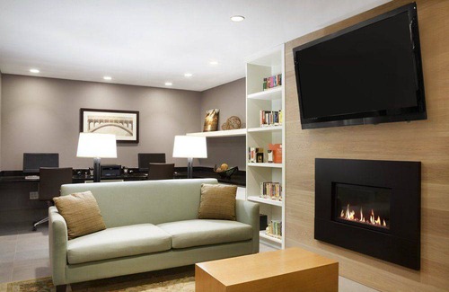 Wheatland Hotel | Country Inn & Suites by Radisson, Oklahoma City Airport, OK