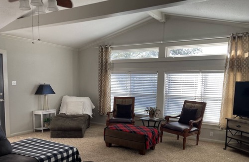 Elberta House | Country living at its best!