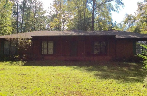 Auburn House | Country Setting Just 4 Miles From Jordan-Hare