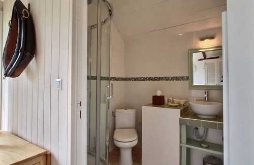 Sizun Bed & Breakfast | Couples' chambre d'hôte in Monts D'Arrée with access to heated swimming pool