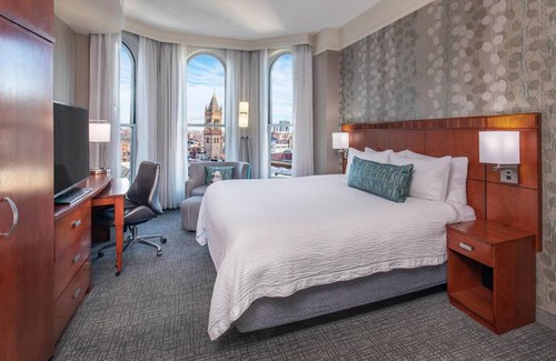 Prudential - St. Botolph Hotel | Courtyard Boston Copley Square