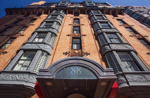 Prudential - St. Botolph Hotel | Courtyard Boston Copley Square