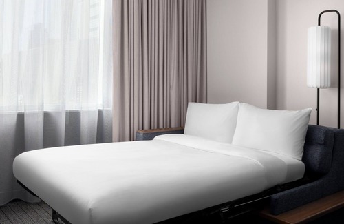 Downtown Calgary Hotel | Courtyard By Marriott Calgary Downtown