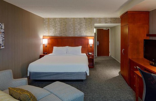 Columbus Hotel | Courtyard by Marriott Columbus West