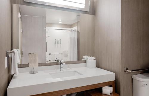 Northeast Houston Hotel | Courtyard by Marriott Houston Northeast