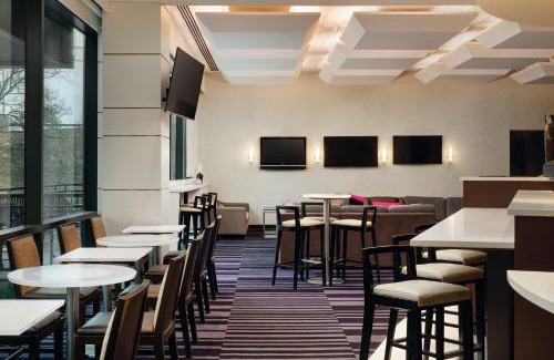 Queens Hotel | Courtyard by Marriott New York JFK Airport
