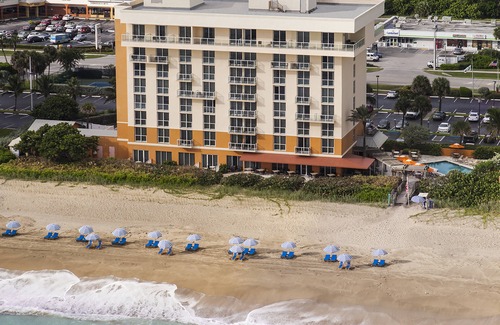 Hutchinson Island South Hotel | Courtyard by Marriott Hutchinson Island Oceanside/Jensen Beach