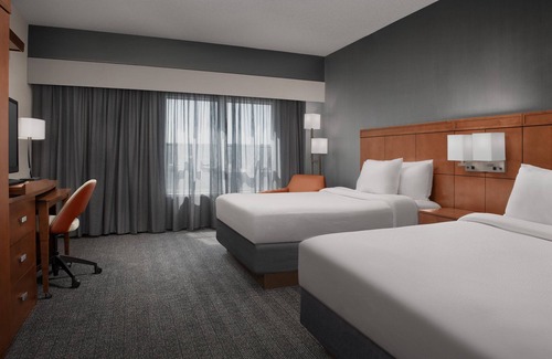 Downtown Syracuse Hotel | Courtyard Syracuse Downtown At Armory Square