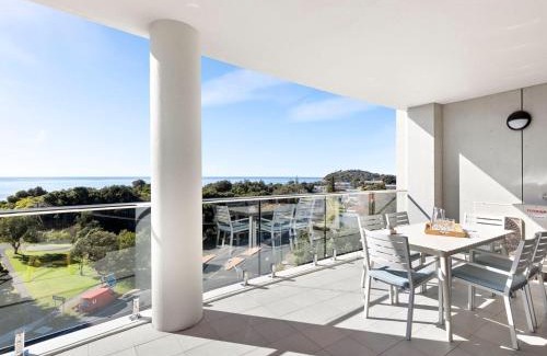 Forster Apartment | Cove 603