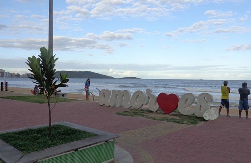 Praia do Morro Apartment | Coverage w / pool and barbecue for 15 people, 3 suites w / air cond.