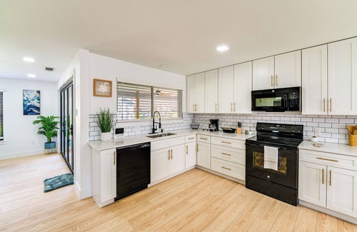 Irving House | Covered Patio & Private Yard: Dallas Area Home