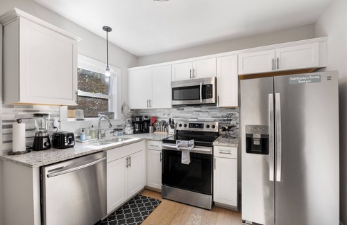 Durham House | Coveted home in Watts-Hillendale neighborhood. Close to Duke Hospital/VA
