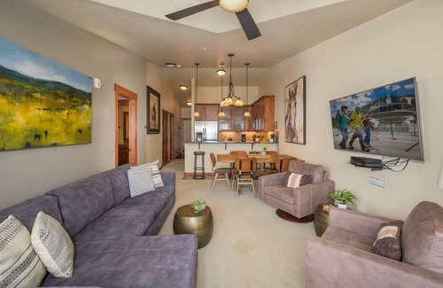 Fraser Condo | Cozens Pointe I-302 | PET-FRIENDLY! | Perfect Views From Private Deck