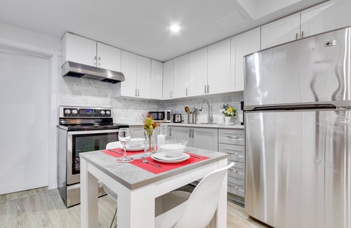 Ahuntsic-Cartierville Apartment | Cozy 1 Bdr apartment newly renovated, close to services, highways and transport.