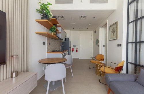 Dubai Apartment | Cozy 1 bdr apartment with pool and beach access