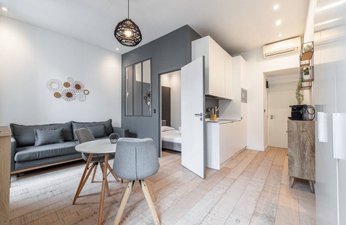 Jean-Medecin Apartment | Cozy 1 Bdr Downtown