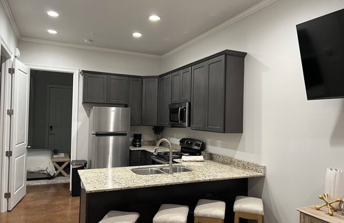 Downtown Condo | Cozy 1-bedroom 1 bath condo in walking distance to downtown Lafayette.