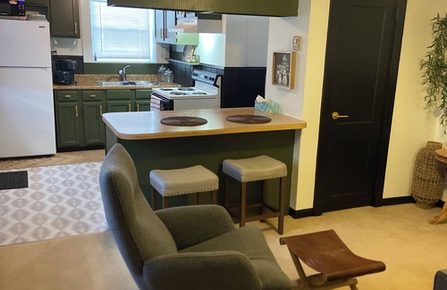 West Milton Apartment | Cozy 1-bedroom apartment with WiFi, AC in charming New Columbia
