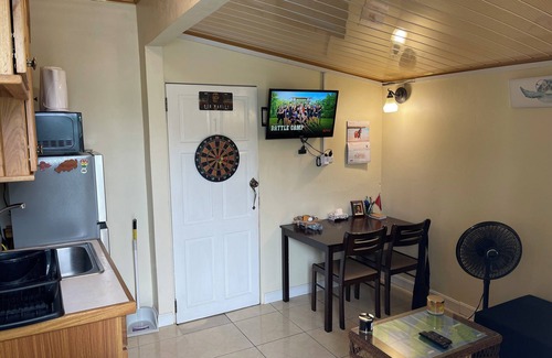 Bon Accord Village Apartment | Cozy 1-bedroom apartment with WiFi, Pool near the Airport & Store Bay Beach