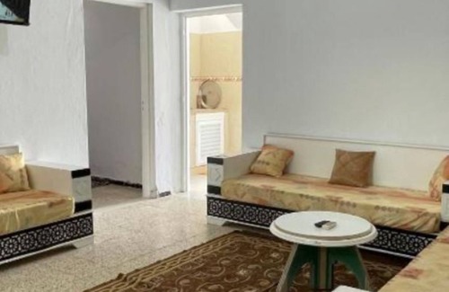 Fatou House | Cozy 1-bedroom apartment in brilliant Houmt Souk with AC